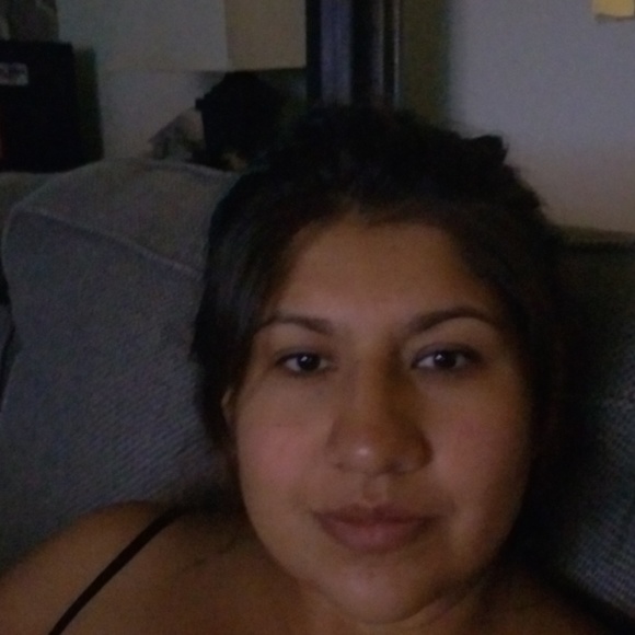 Meet your Posher, Dalia - Picture 1 of 1